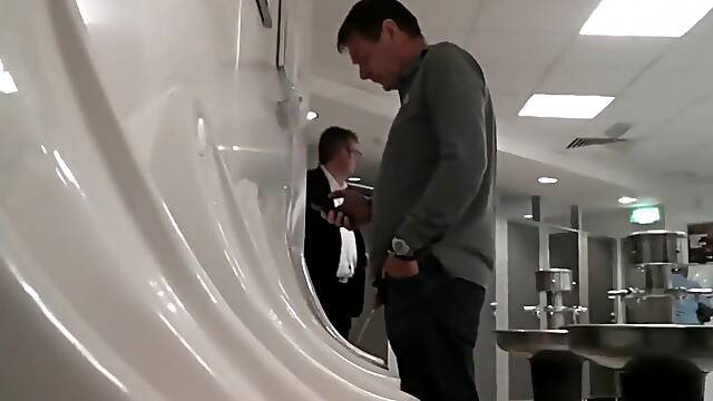 Spy urinal 3