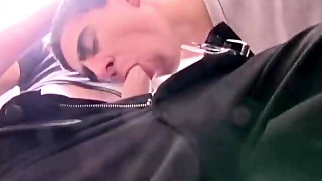 Bareback Sex in the toilet