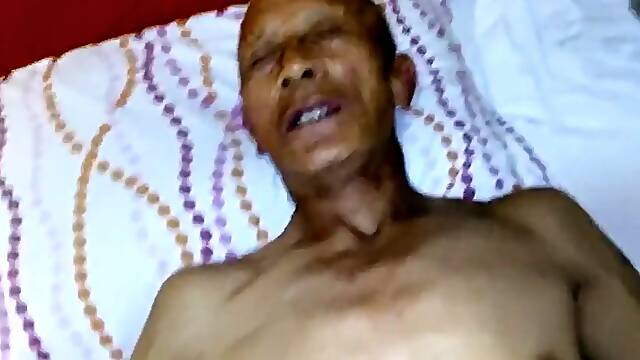 Chinese grandpa gets fucked