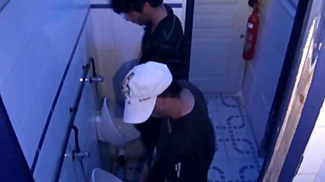 Suck session in public toilet - CrunchBoy