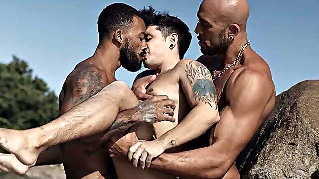 White jocks barebacked in outdoor orgy on public beach