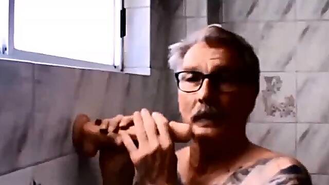 I AM FAGGOT STEVE RYAN I AM A FUCKING FAGGOT LOSER