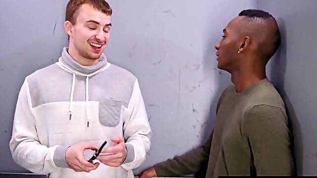 Kai Taylor rams and rims Ryan Jacobs tight hole in elevator