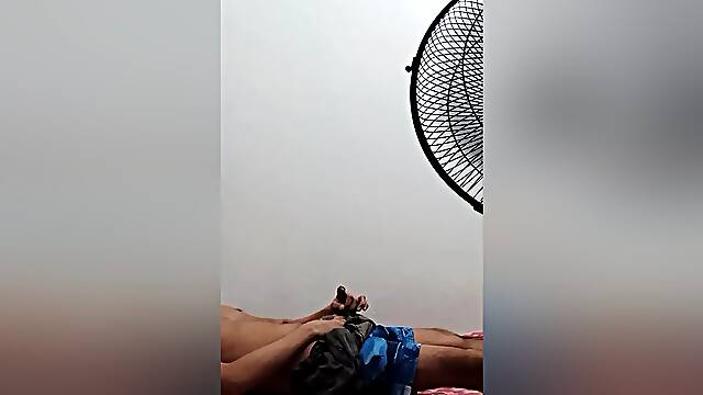 Hindi Makatulong Kaya Nag Jakol Nalang