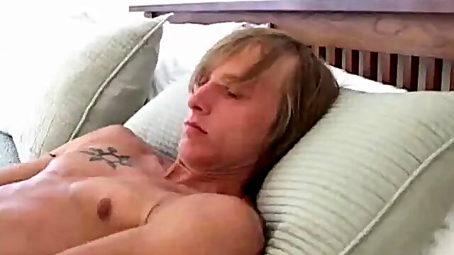 Next Door Male: Sun-Kissed Surfer Shows His Stroker