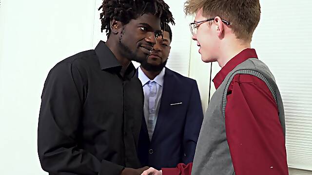 Interracial gay sex is the favorite thing of Devin Trez and Mr Cali