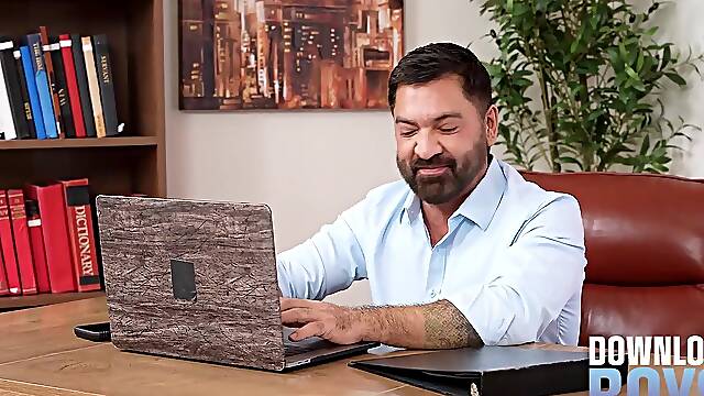 DOWNLOW LADS - Office Rivals Dominic Pacifico & Damien Roux Bareback Screw