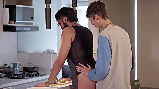 Nudist Chef Surprise: Magic C Rims Camilo Brown, Screws Him Bareback & Breeds His Booty - Creampie Pushout n ATM