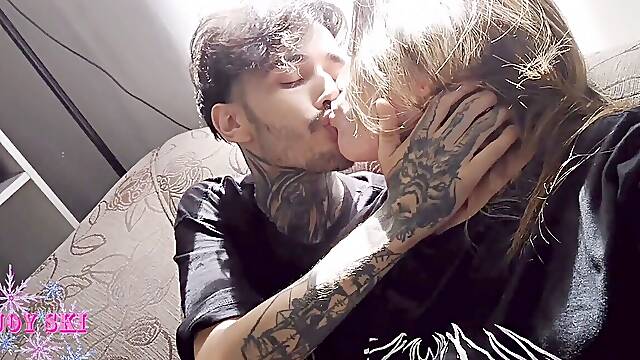 Senti tudo dentro sem camisinha!!