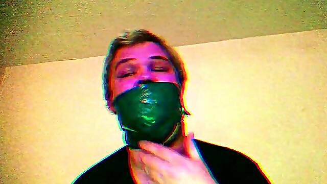 Self ball-gagged