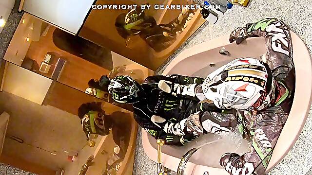 Gearbikers in the washing machine with MX Gear and footwear