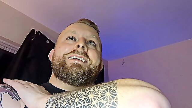 Point of view: Your straight acquaintance lets you deepthroat him off (Headphones ON)