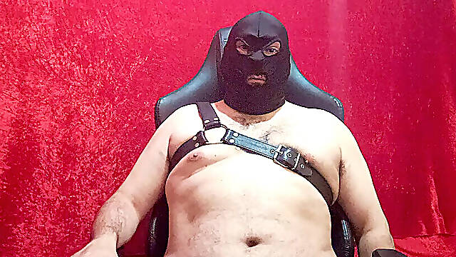 You are used in a dark room - AUDIO.