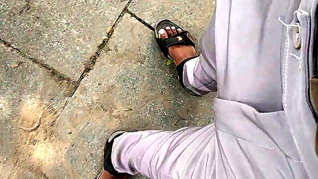 Tamilteninches bbc show on Bus Stand