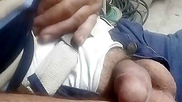 Muscular Turkish Man Cums in the Office