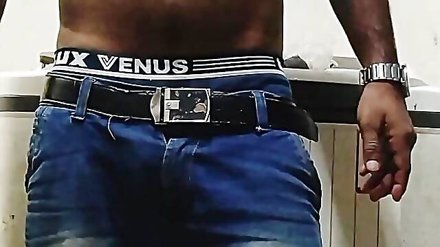 Indian Telugu hard Fucking guy mastrubating latest video