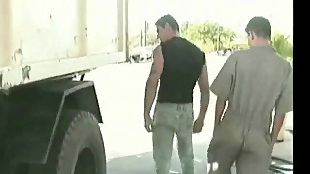 Striaight sportiv eboy fucking in the shower sport club