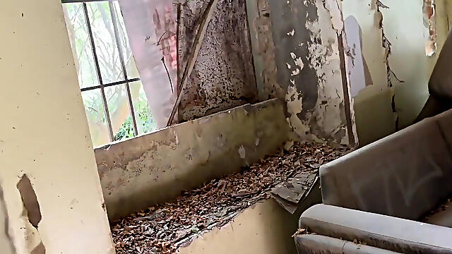 Always Makes Me Horny Walking in Abandoned Places and Jerk off Jona Ortiz Ortizjona