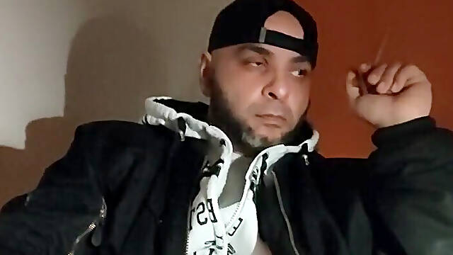 Dirtyjunkbro Is Bored Hes Looking for Buddies