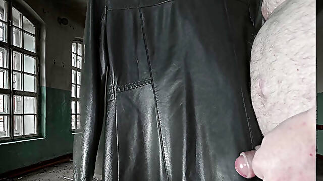 Cuming on Girlfriends Soft Italian Leather Jacket