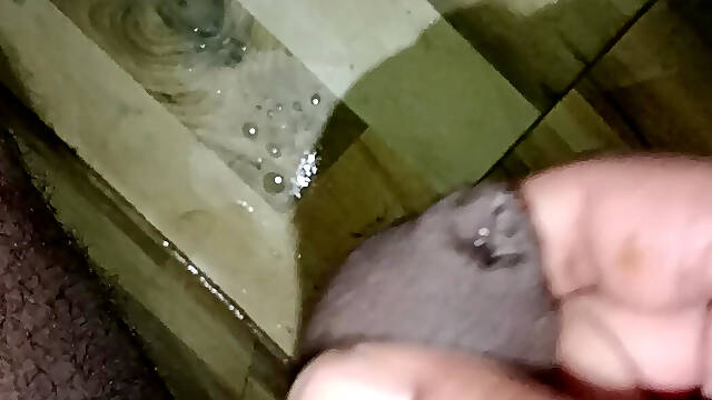 Meto hila kar maja le raha hu