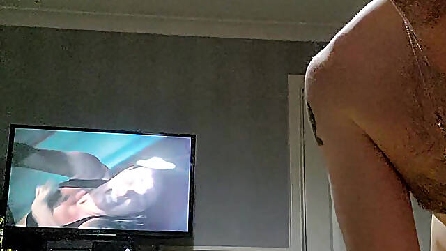 Scottish Twink Joebeatty27 Sucks and Rides Dildo on Birthday