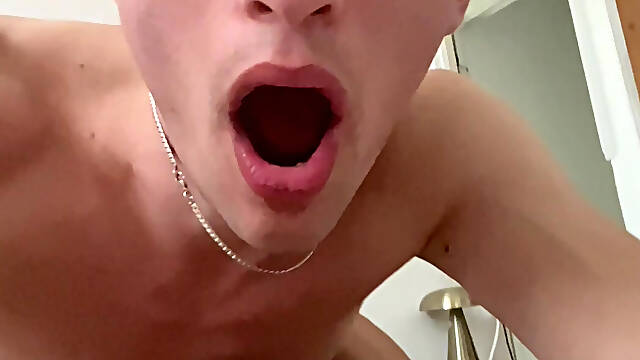 He comes home during his lunch break to cum in my ass