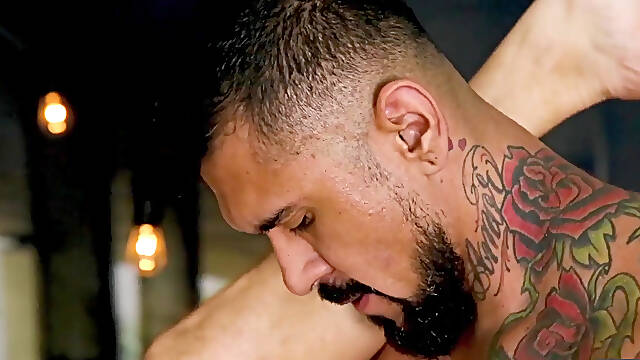 Men - Sexy Muscular Studs Boomer Banks and Nic Sahara Know Their Way Around a Sex Toy